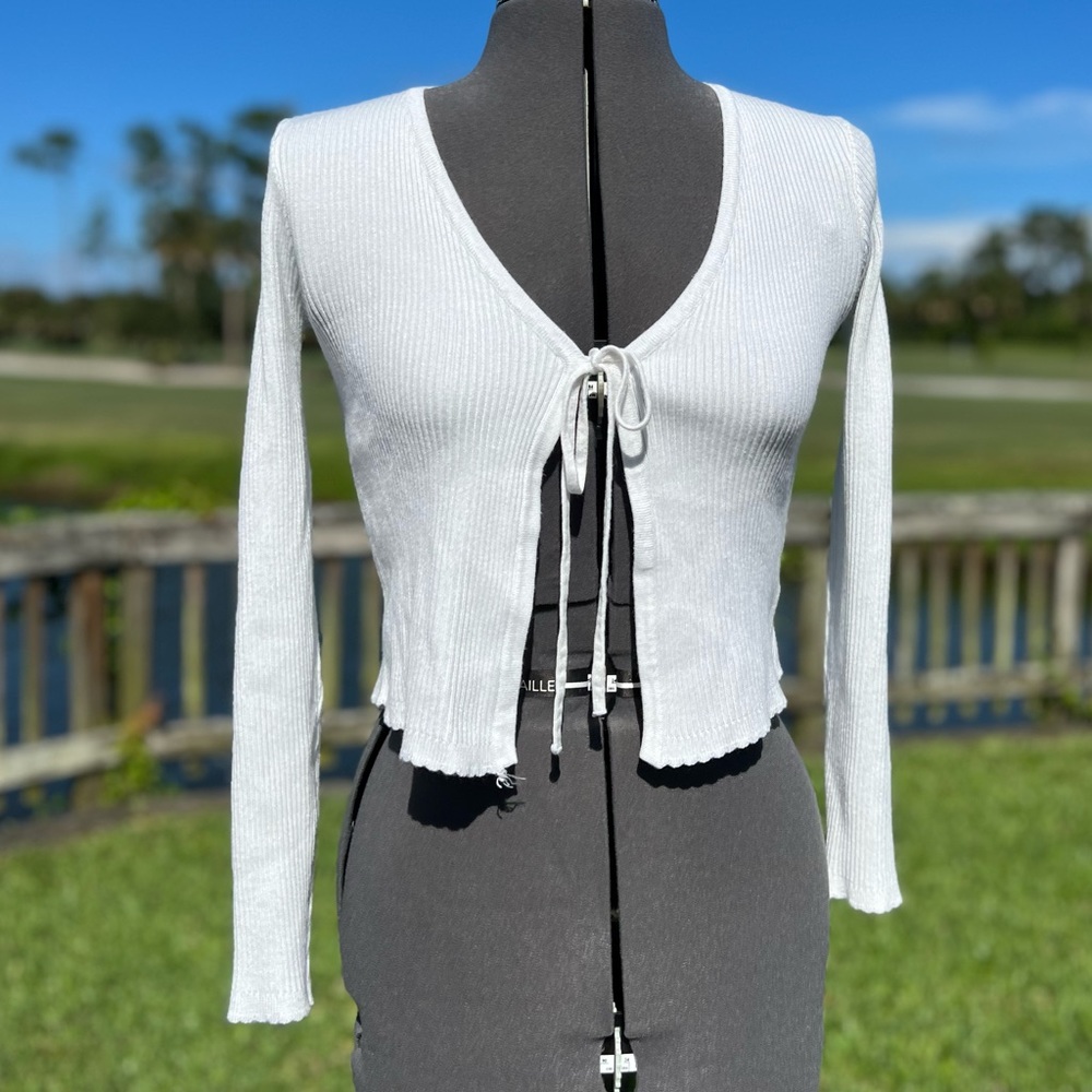 ✨Like New✨ Forever 21 : Almost Famous Tie-Front Top - Womens Small